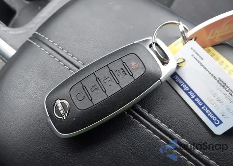 2024 Nissan Sentra Sv Xtronic Cvt z USA, uszkodzony, nr VIN 3N1AB8CV7RY378858